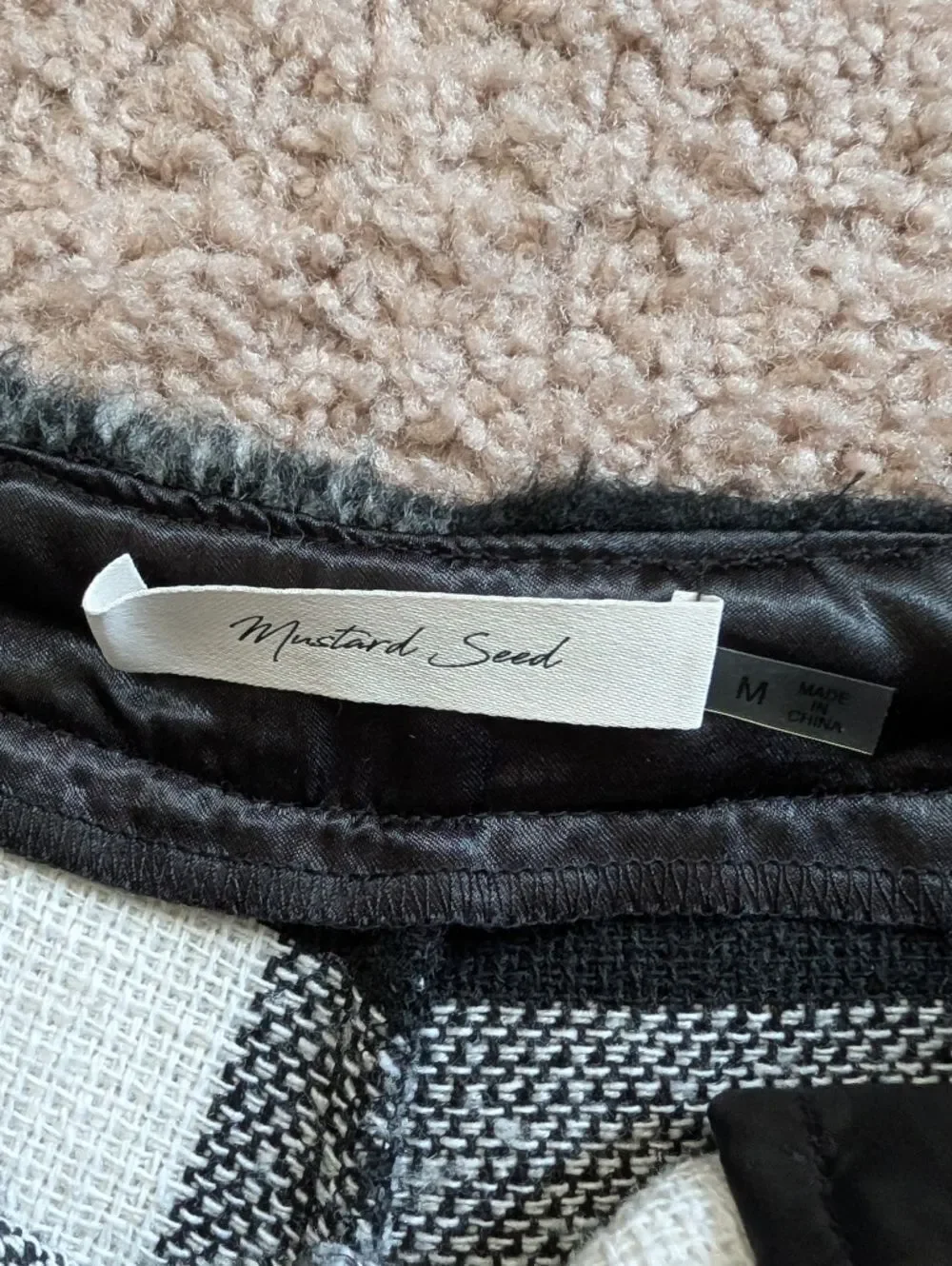 Mustard Seed Womens Black White Plaid Flavia High Rise Fuzzy Shorts Size Medium